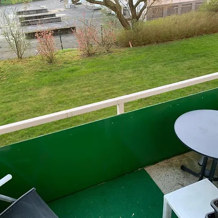 In Schwerin, Ferienwohnung, Moebliert F 4 Personen *