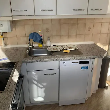 In Schwerin, Ferienwohnung, Moebliert F 4 Personen Lejlighed