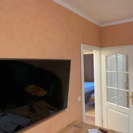 Lejlighed In Schwerin, Ferienwohnung, Moebliert F 4 Personen *