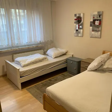 Lejlighed In Schwerin, Ferienwohnung, Moebliert F 4 Personen Schwerin (Mecklenburg-Vorpommern)